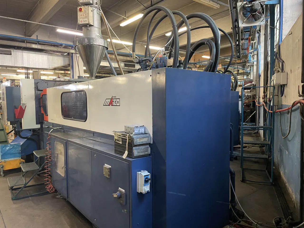 Pressa oleodinamica per stampaggio plastica Maico Presse