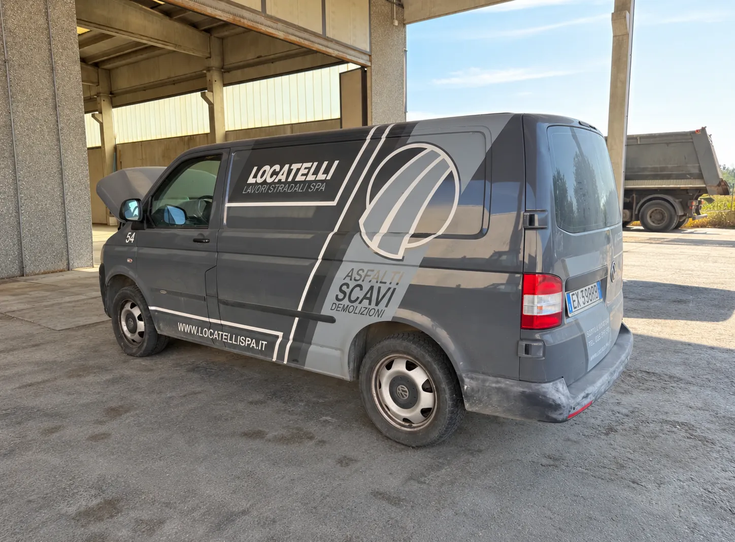 Furgone Volkswagen Transporter 4 Motion targato EX398RB