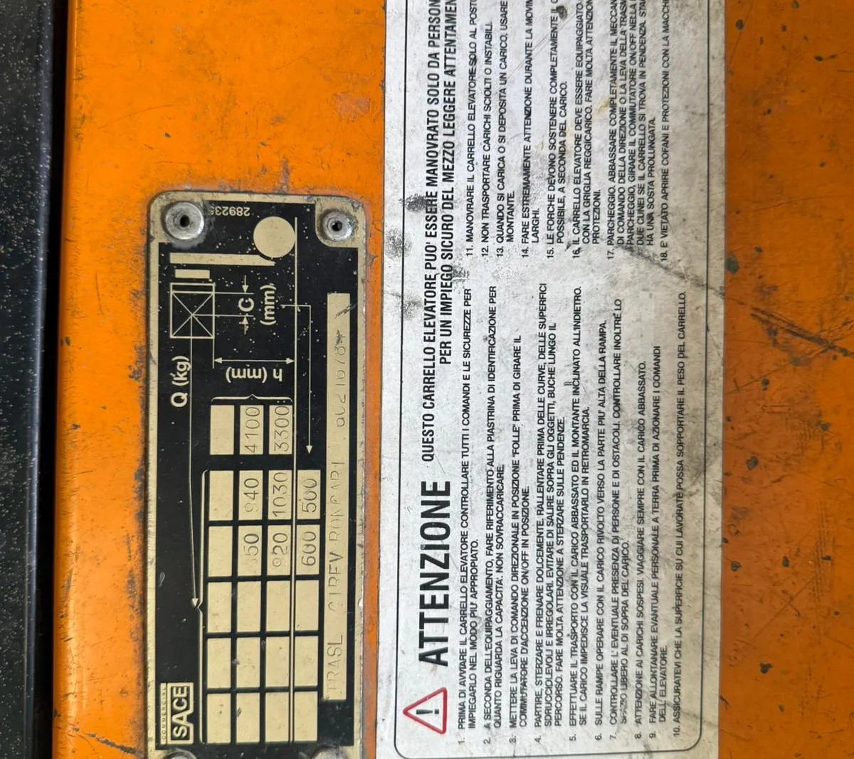 Muletto Still (ID 016), transpallet manuale (ID 031) e paranco manuale (ID 032)