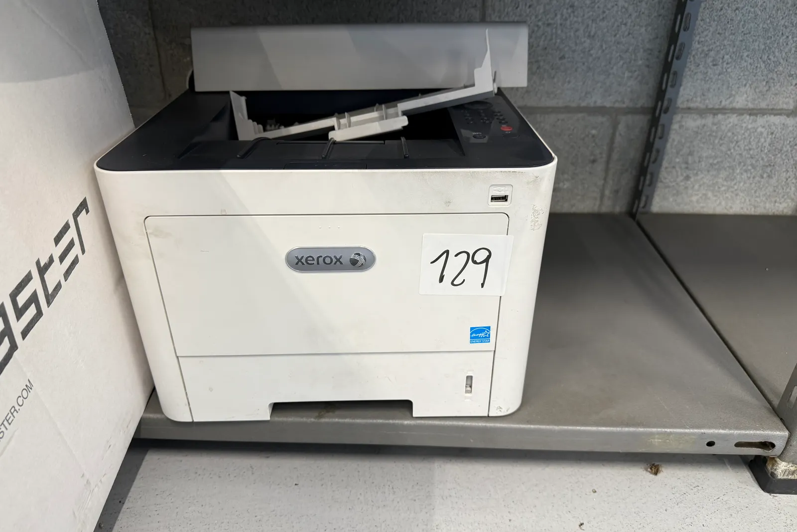 Arredi e macchine elettriche ed elettroniche da ufficio