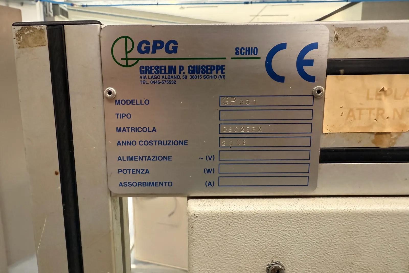 Macchinari taglia e piega componenti, aggraffatrici, riscaldatore elettrico industriale, taglierina da banco, pressa da banco, spezzonatrice, crimpatrice
