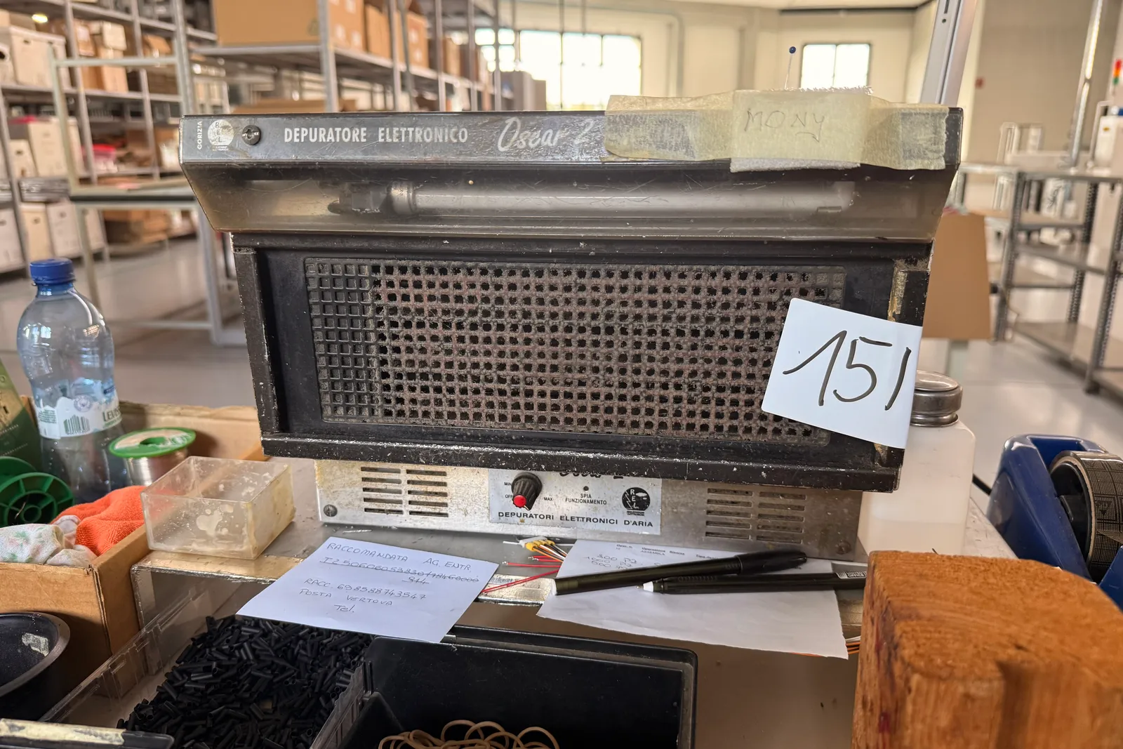 Stazioni saldanti, depuratori elettronici d’aria oltre piccoli attrezzi e componenti varie