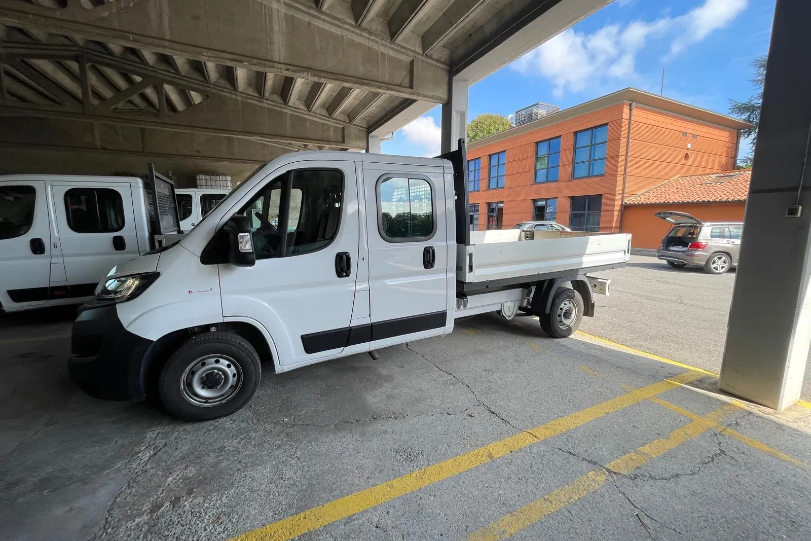 Fiat Ducato targato GJ162BZ