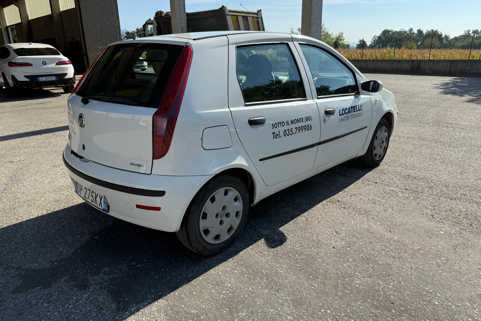 Autocarro Fiat Punto Van targata DP275KX
