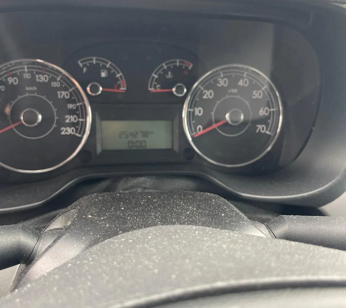 Autovettura Fiat Punto targata ES324VK