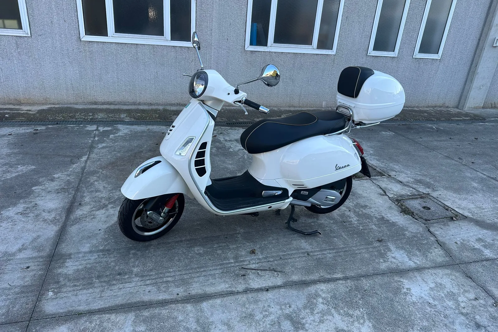 Motociclo Piaggio Vepsa GTS targata EH81466