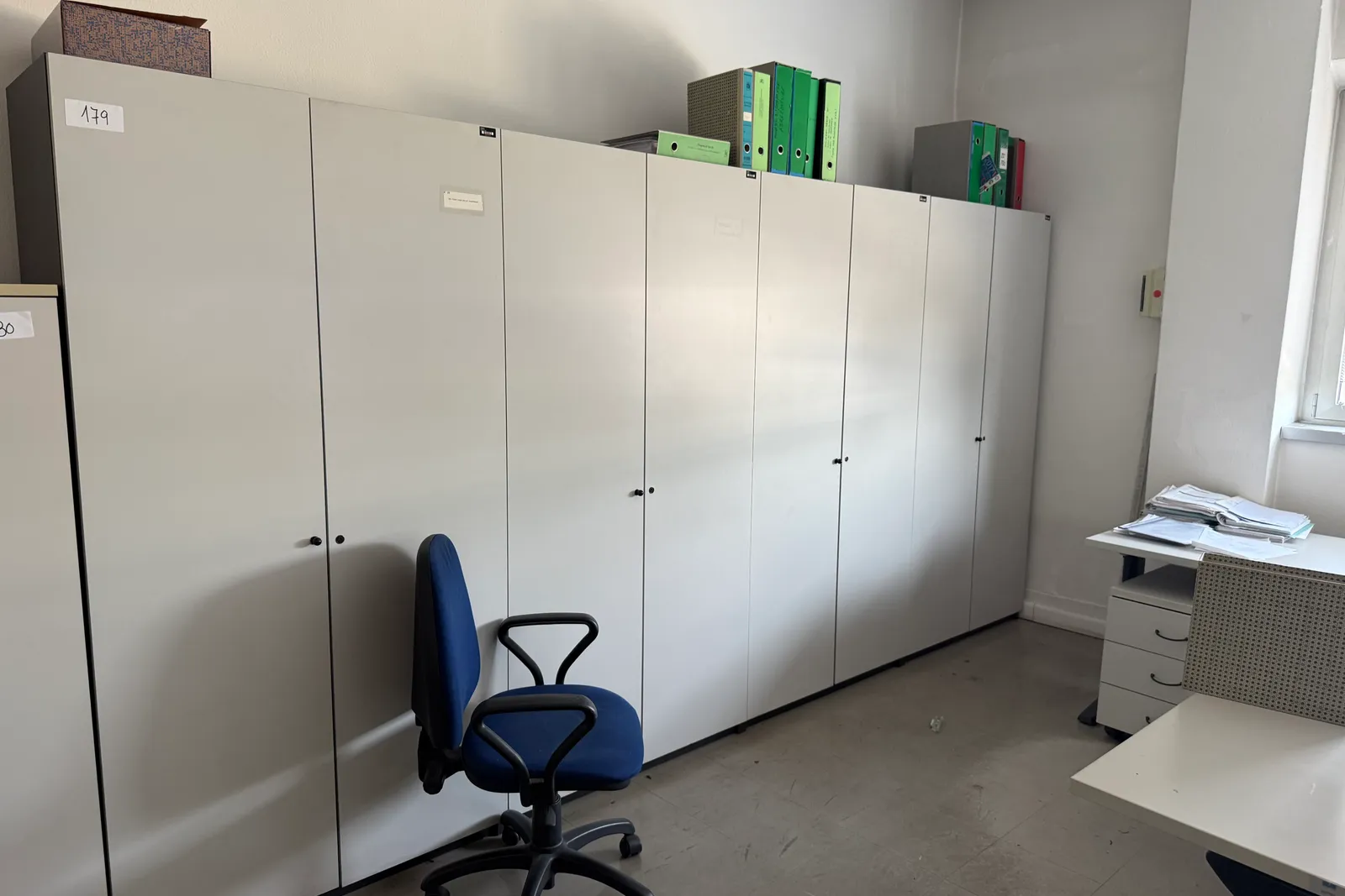 Arredi e macchine elettriche ed elettroniche da ufficio (ID da n. 31 a n. 194, oltre ID 201)