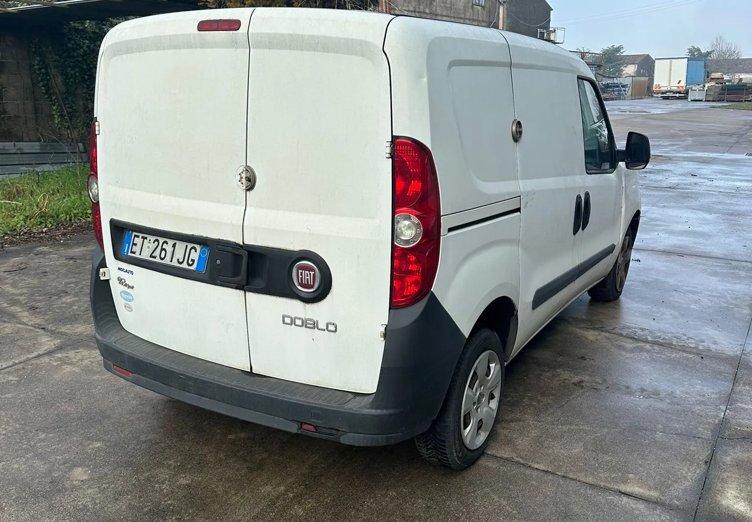 N. 4 autocarri Fiat Doblò targati ES972WZ, ET261JG, ES032XR, EZ672LE