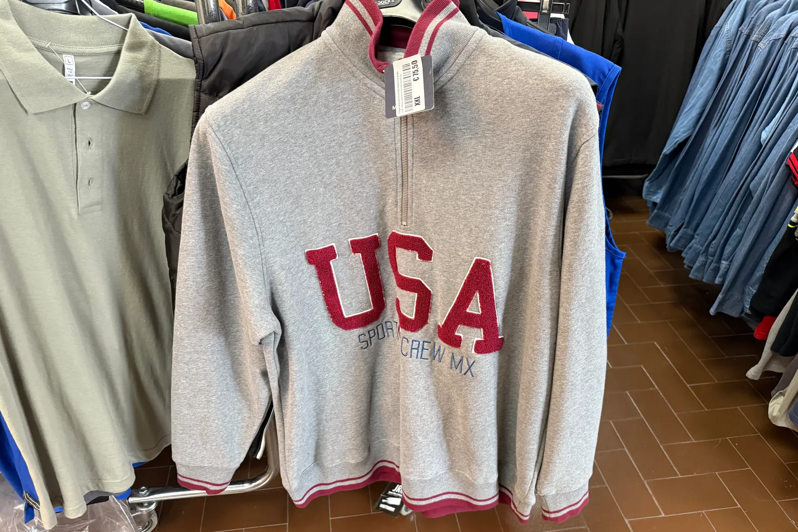 Magazzino tessuti, capi di abbigliamento e accessori – ID da n. 65 a n. 80