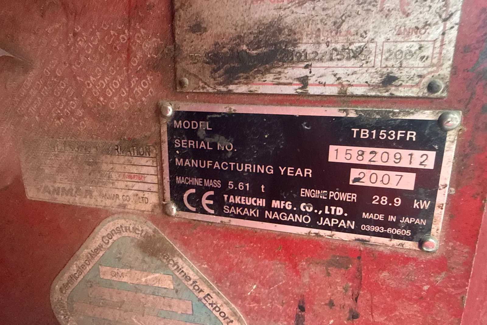 Escavatore cingolato Takeuchi mod. TB153FR, comprensivo di n. 3 benne