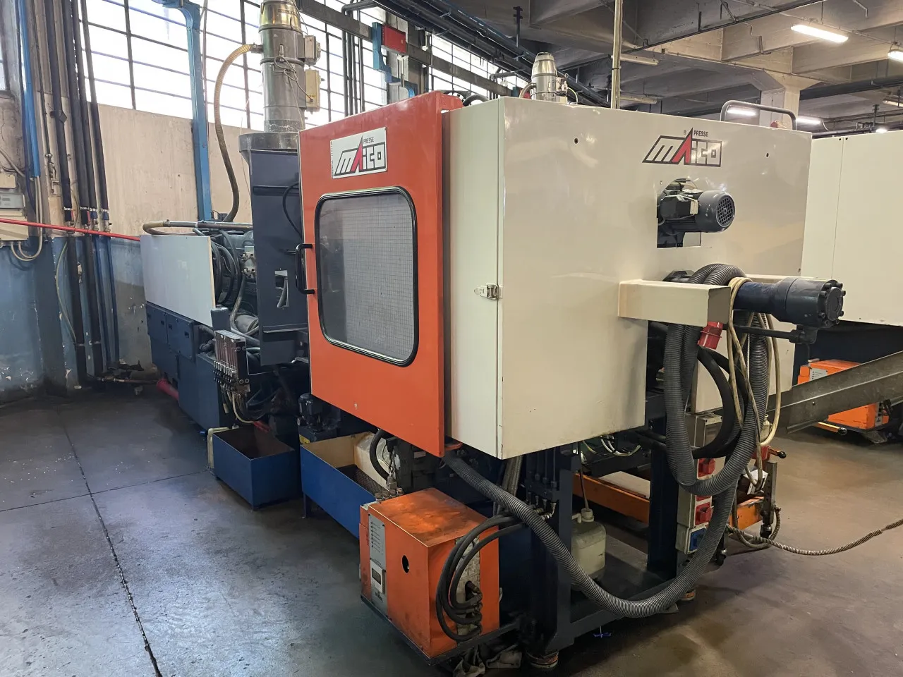Pressa oleodinamica per stampaggio plastica Maico Presse