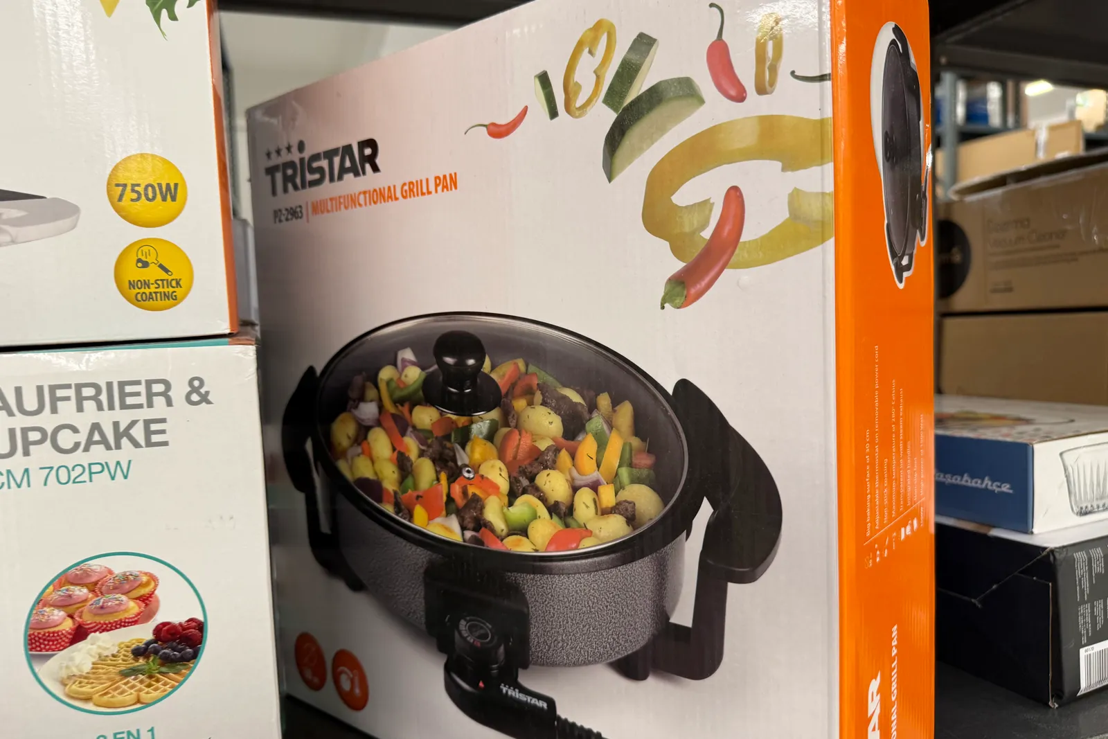 Stock prodotti, batterie, imballaggi, arredi e varie
