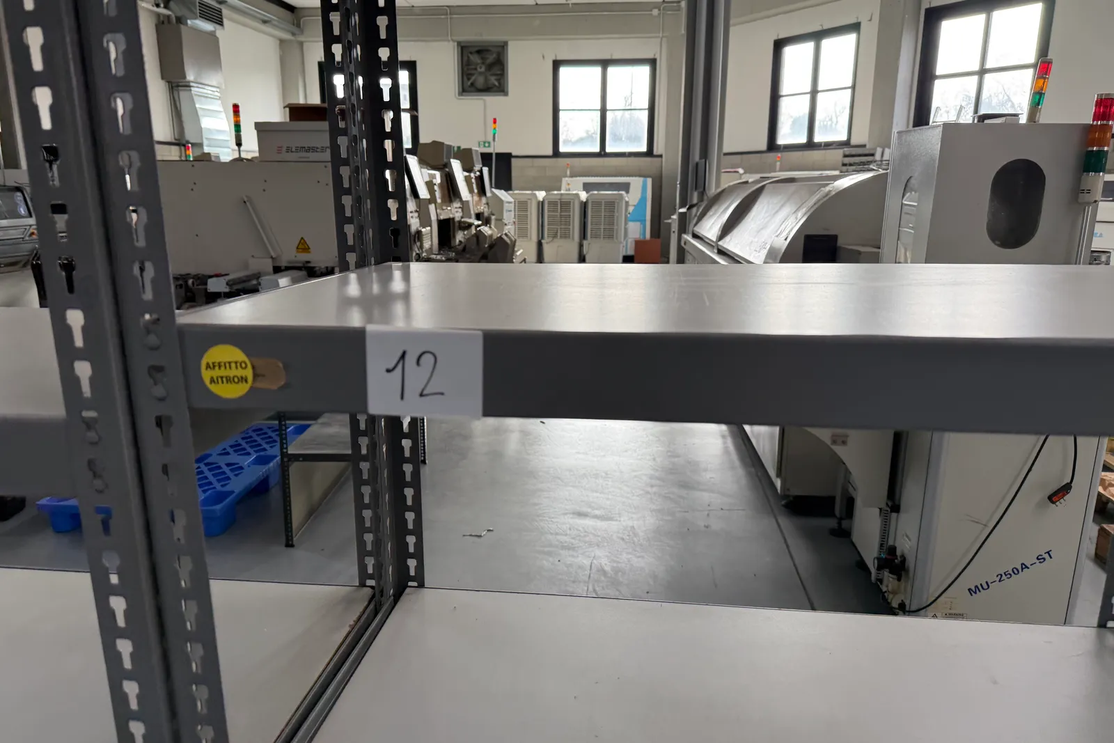 Macchinari per assemblaggio circuiti stampati e attrezzature afferenti