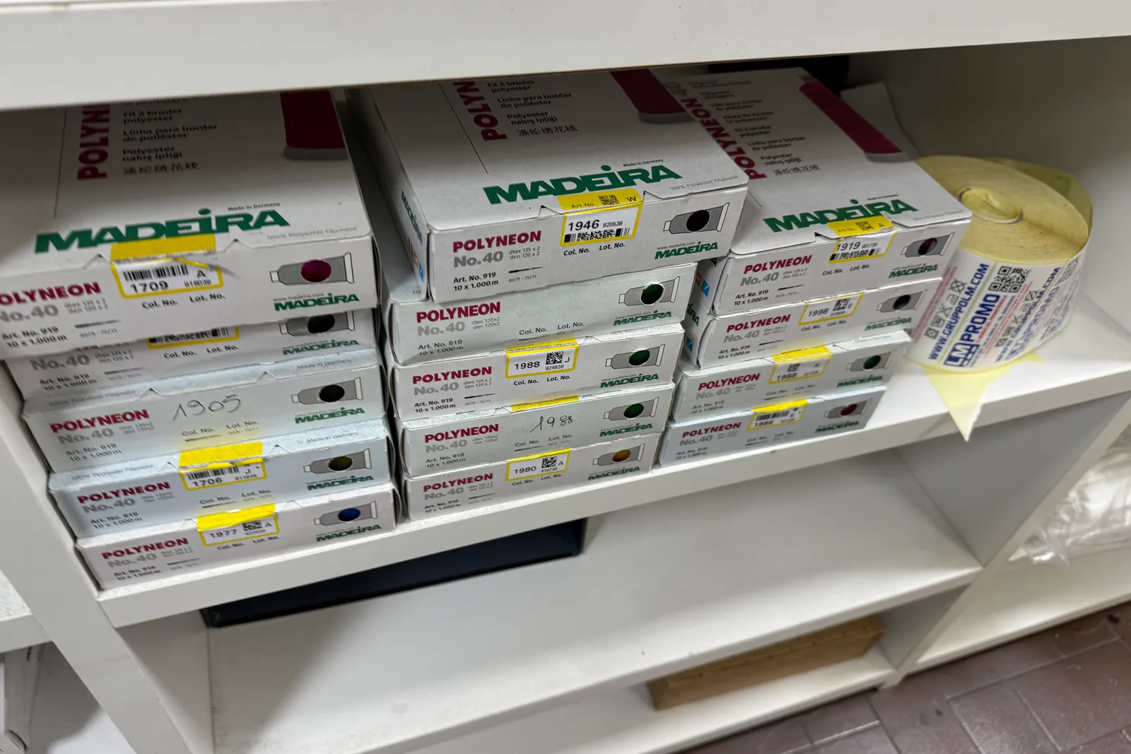 Magazzino tessuti, capi di abbigliamento e accessori – ID da n. 65 a n. 80