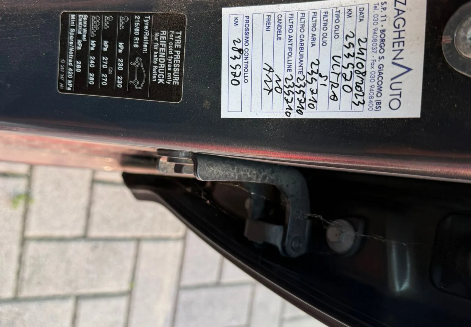 Autovettura Opel Astra targata ER422ZF oltre PC