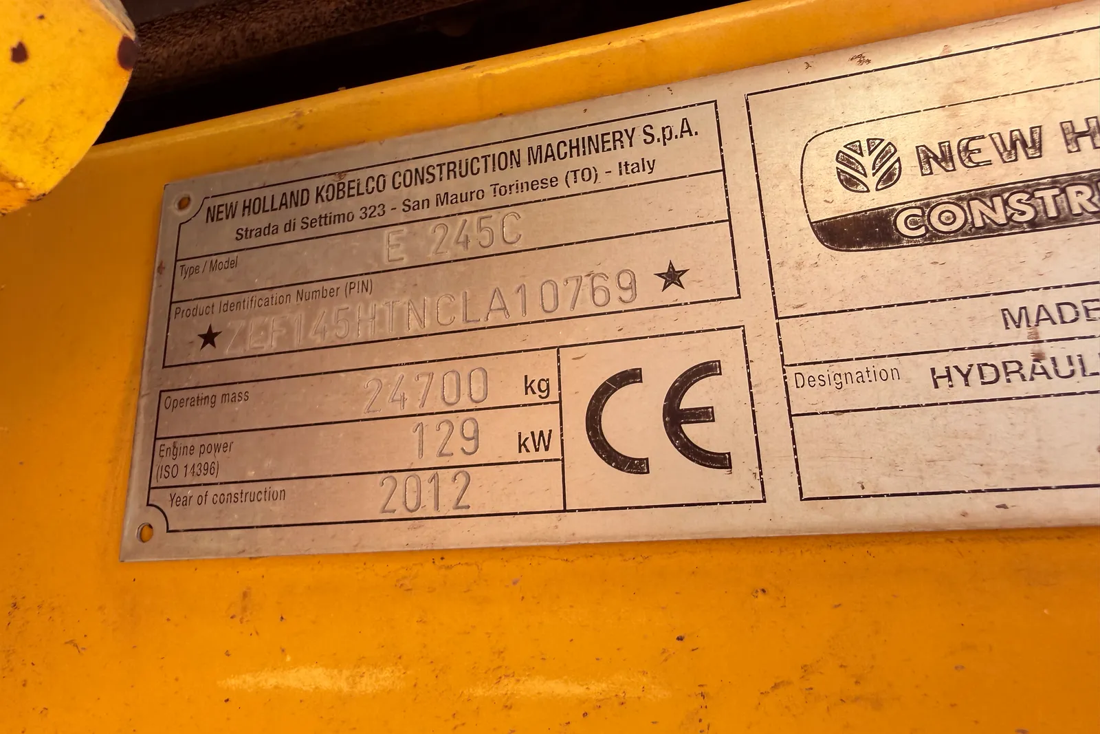 Escavatore cingolato New Holland mod. E 245 C