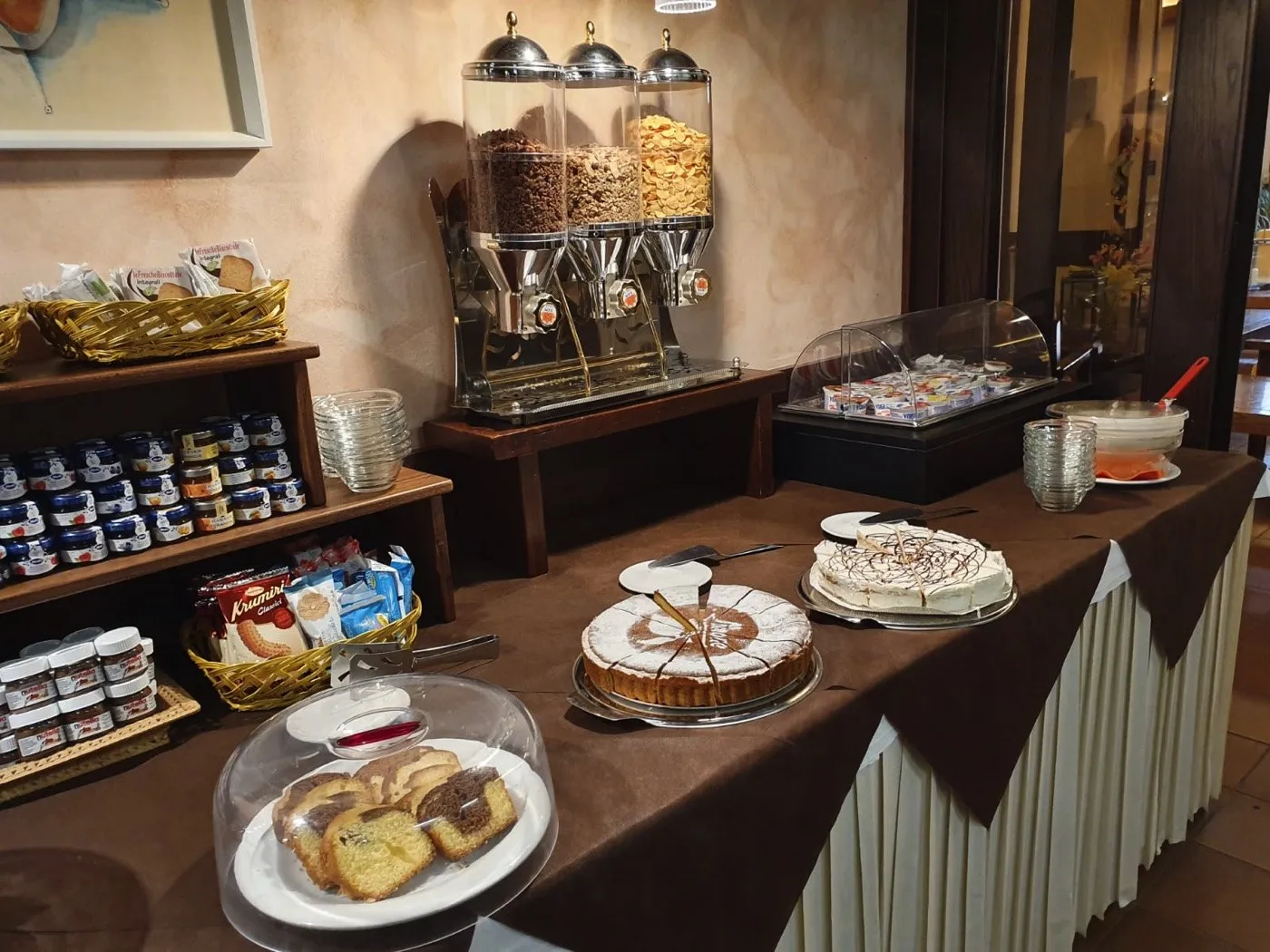 Cessione di partecipazioni del 100% del Capitale Sociale di DE.MA. Servizi S.r.l. proprietaria di uno storico e rinomato Albergo, Bar e Ristorante sotto l'insegna "Bella Venezia"