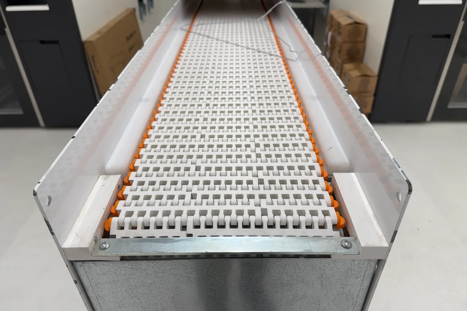 N. 2 magazzini automatici Pharmathek Sintesi, inclusi moduli di carico, linea di imballo e smistamento Mechatronic Machines & Systems e centralina di controllo