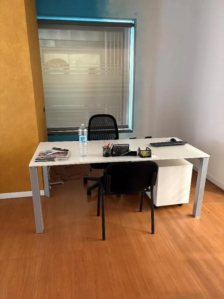 Arredi, insegna e macchine da ufficio presso ufficio in Bergamo (BG) Via Borfuro n. 4/b 