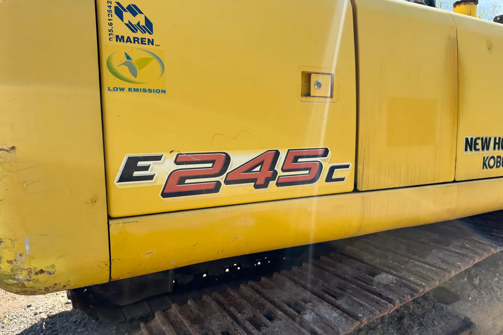 Escavatore cingolato New Holland mod. E 245 C