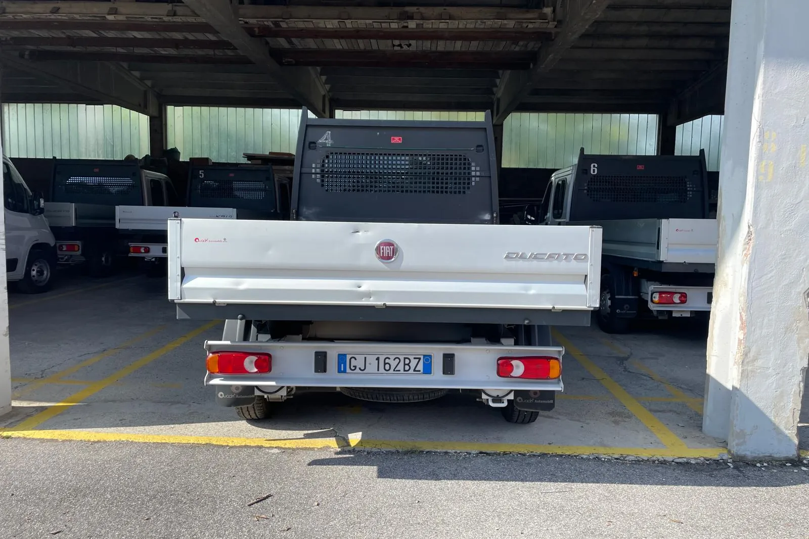 Fiat Ducato targato GJ162BZ