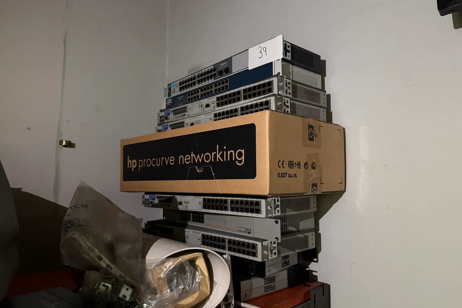 Arredi e macchine elettriche ed elettroniche da ufficio (ID da n. 31 a n. 194, oltre ID 201)