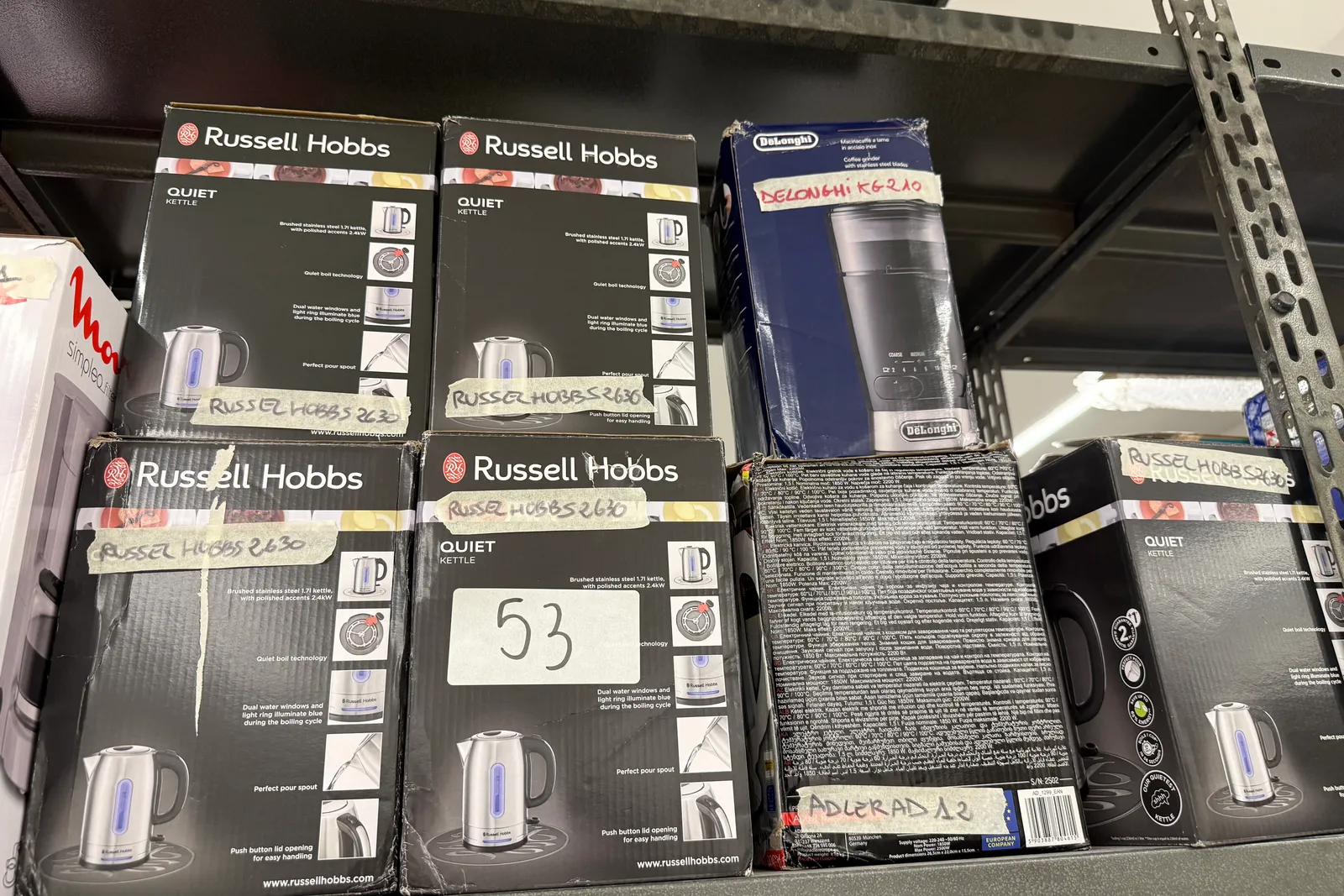 Stock prodotti, batterie, imballaggi, arredi e varie