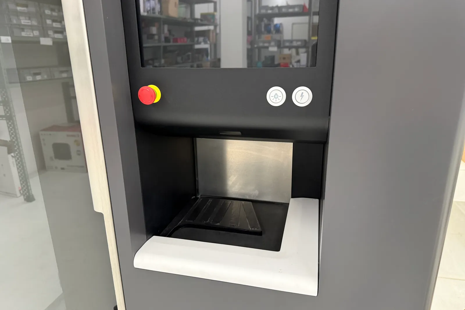 N. 2 magazzini automatici Pharmathek Sintesi, inclusi moduli di carico, linea di imballo e smistamento Mechatronic Machines & Systems e centralina di controllo