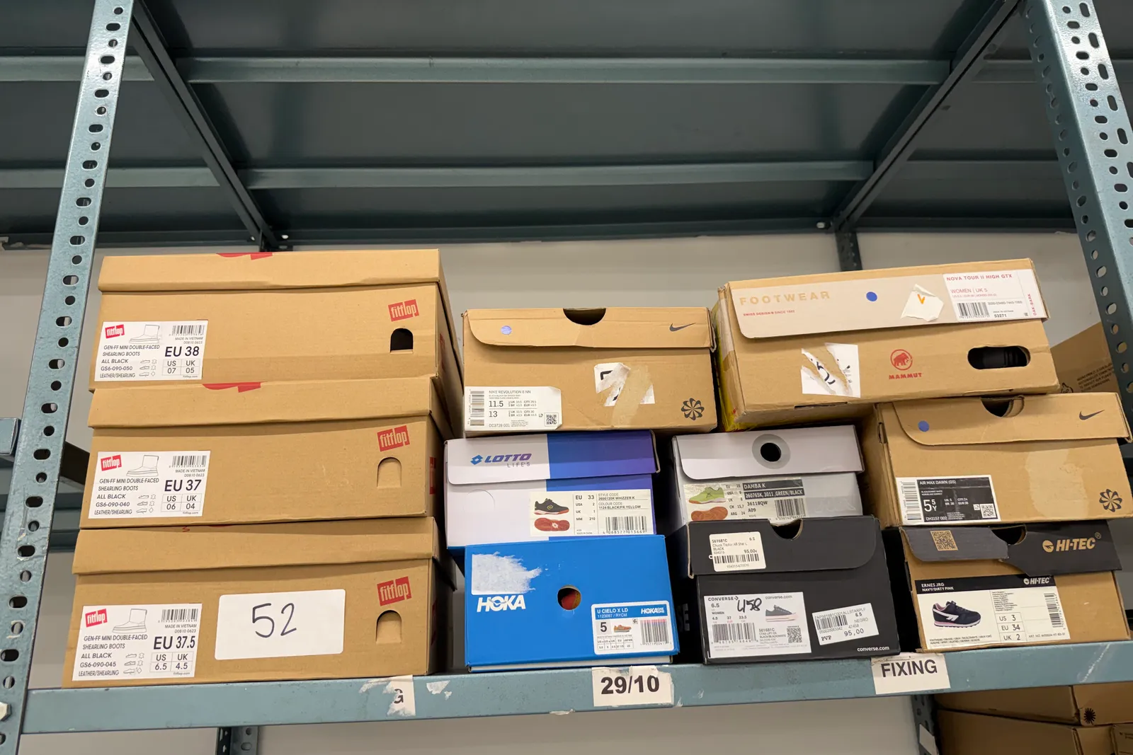 Stock prodotti, batterie, imballaggi, arredi e varie
