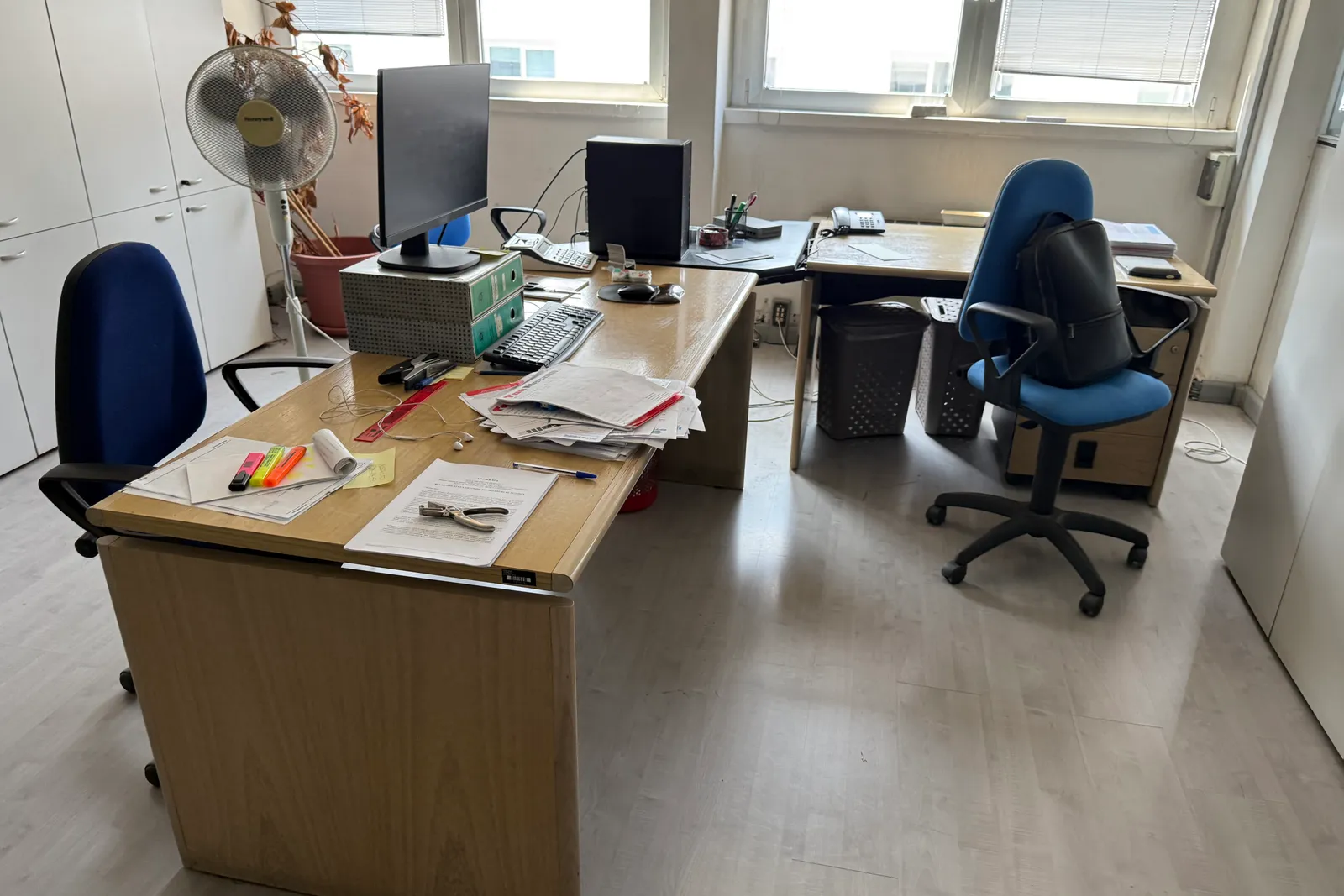 Arredi e macchine elettriche ed elettroniche da ufficio (ID da n. 31 a n. 194, oltre ID 201)