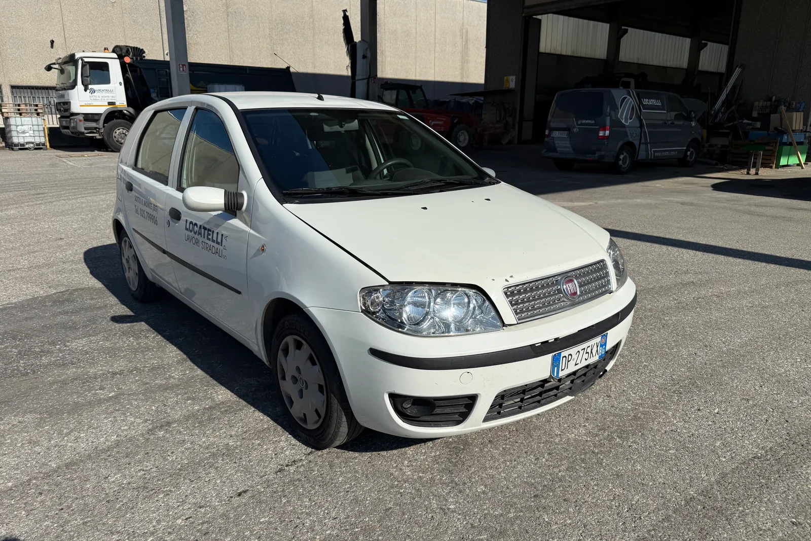 Autocarro Fiat Punto Van targata DP275KX