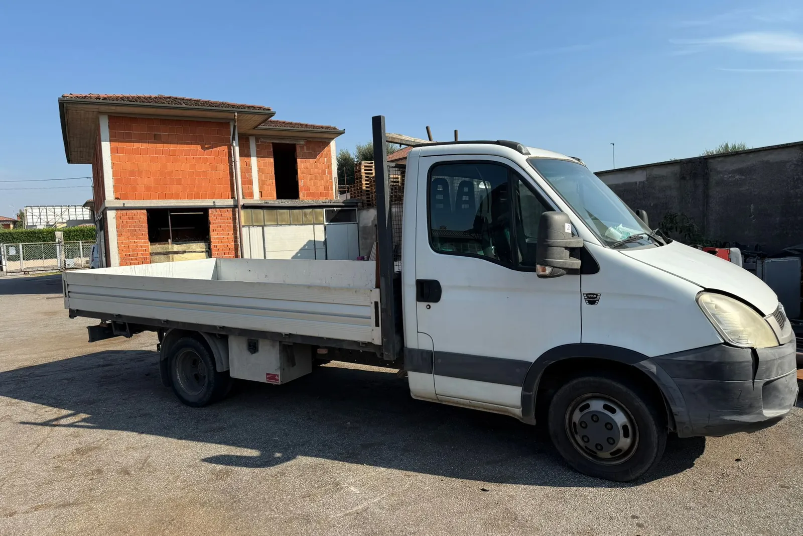 Furgone Iveco Daily targato EH718LX