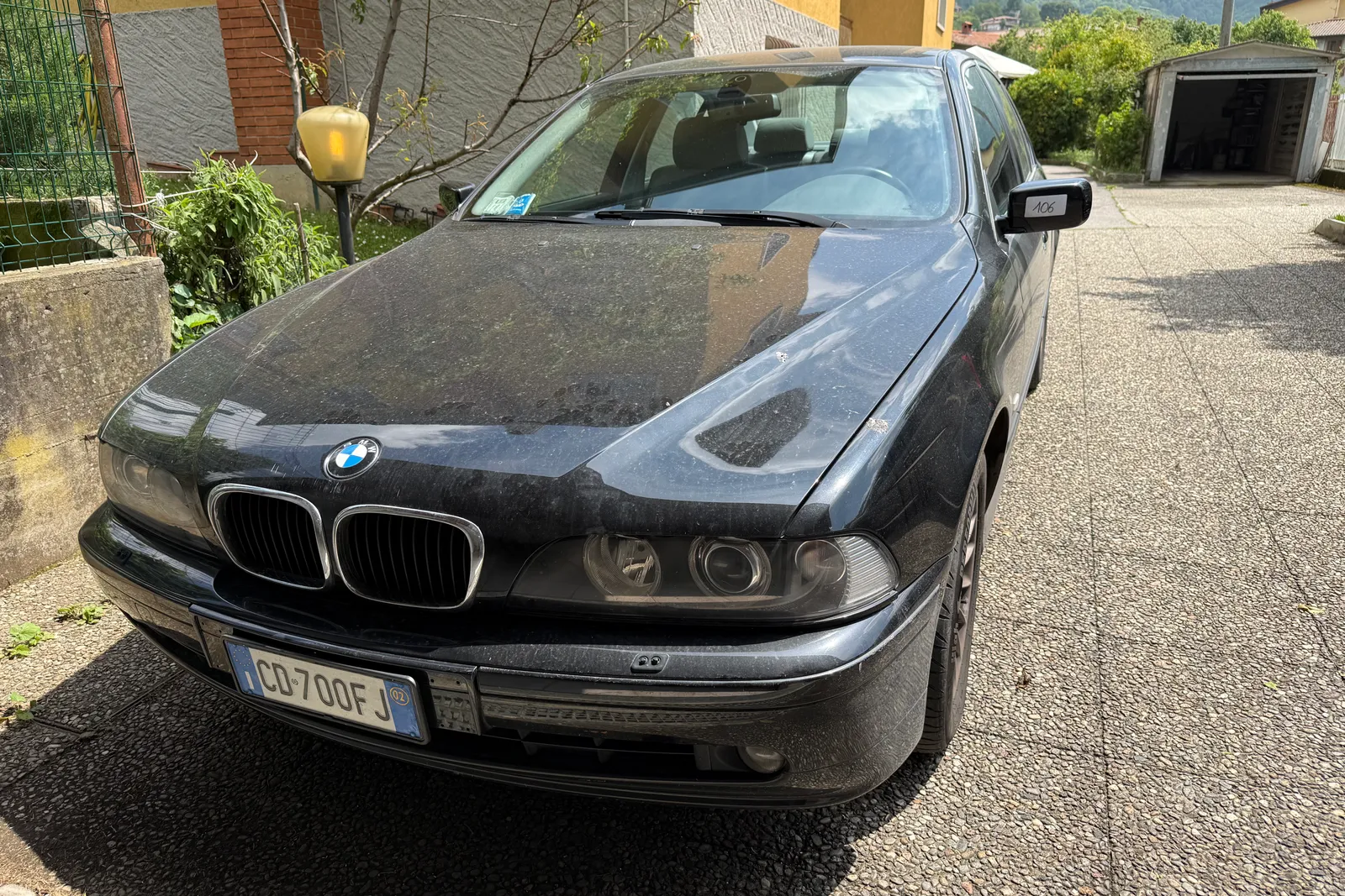 Lotto costituito da n. 2 autovetture: - Autovettura Opel Antara targata DT277DZ; - Autovettura BMW 520i targata CD700FJ
