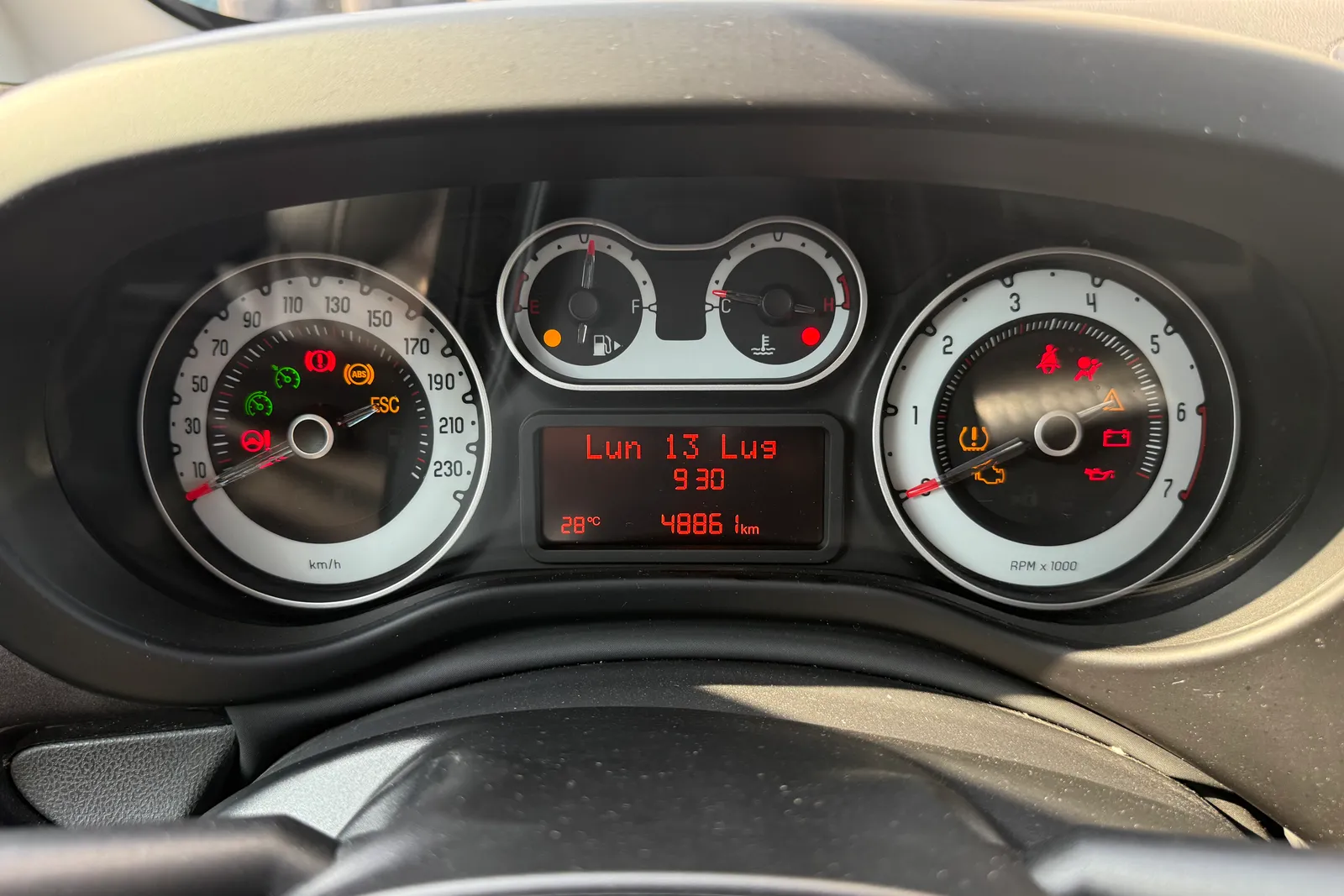 Autovettura Fiat 500 L targata FA735TP