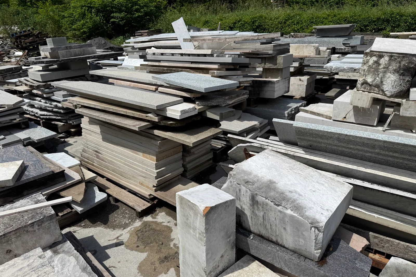 Rimanenze, strutture semifisse e macerie (ID 100, 101, 102, 103, 104)