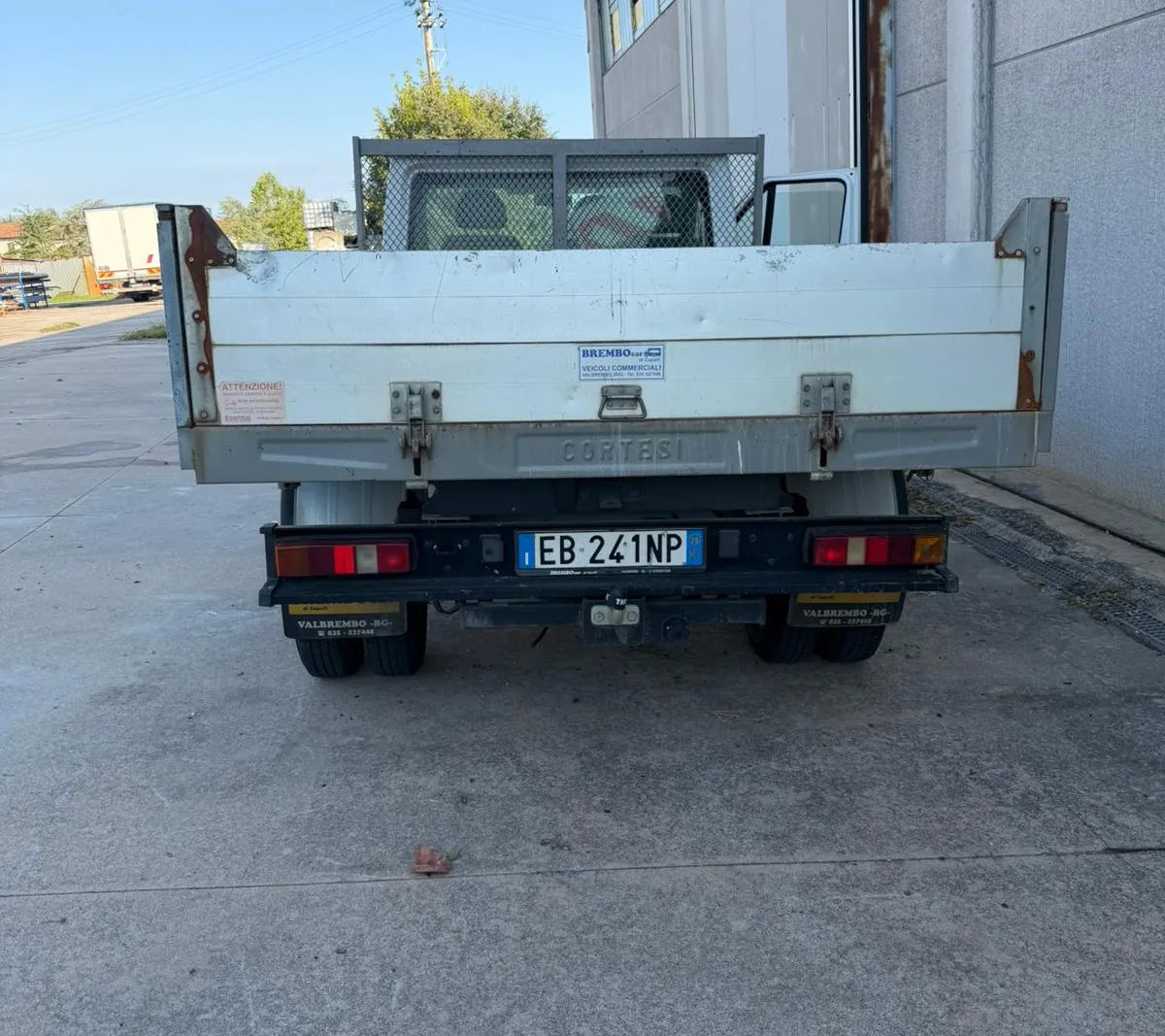 Furgone Ford Transit targato EB241NP