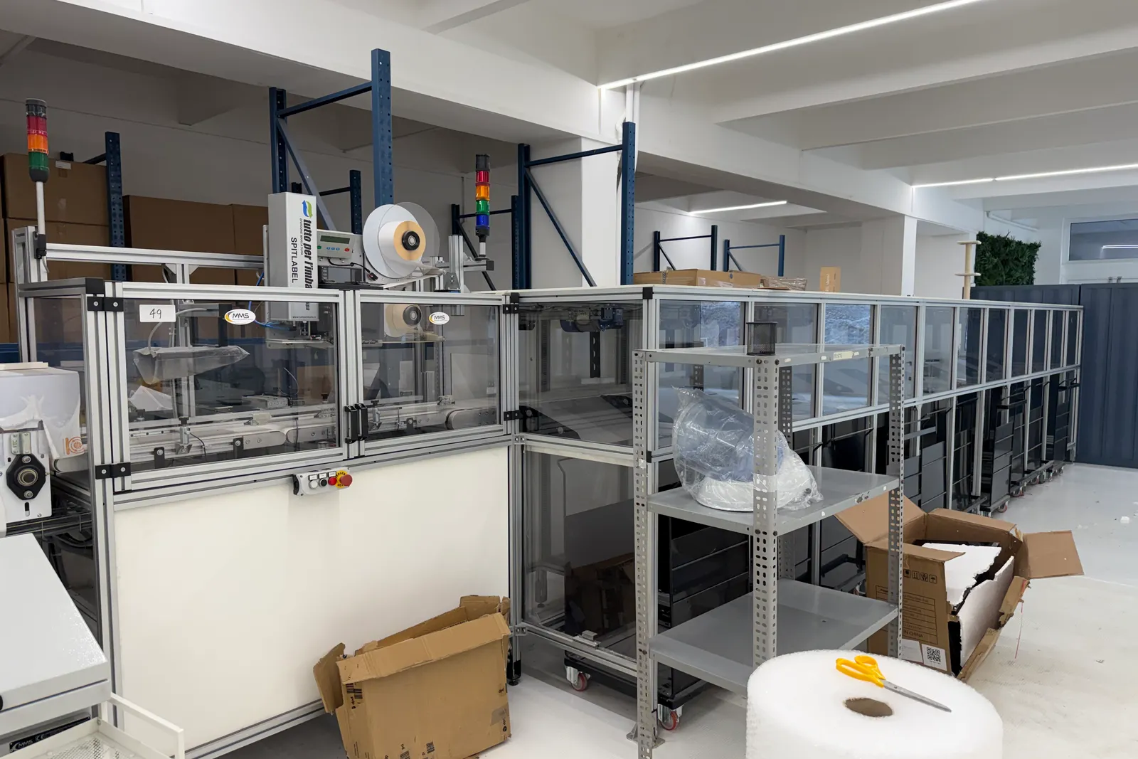 N. 2 magazzini automatici Pharmathek Sintesi, inclusi moduli di carico, linea di imballo e smistamento Mechatronic Machines & Systems e centralina di controllo