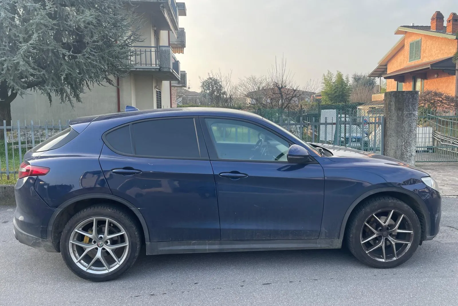 Alfa Romeo Stelvio targata FM254PT