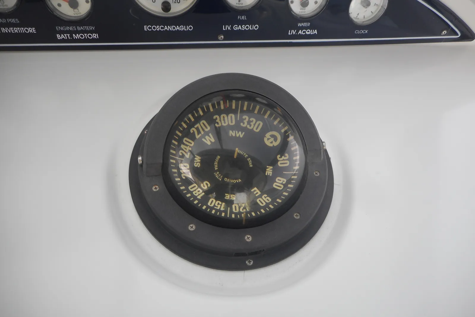 Imbarcazione da diporto denominata “GIRALLARGO”, modello PERSHING 45, iscritta in ATCN al n° MC1733DX