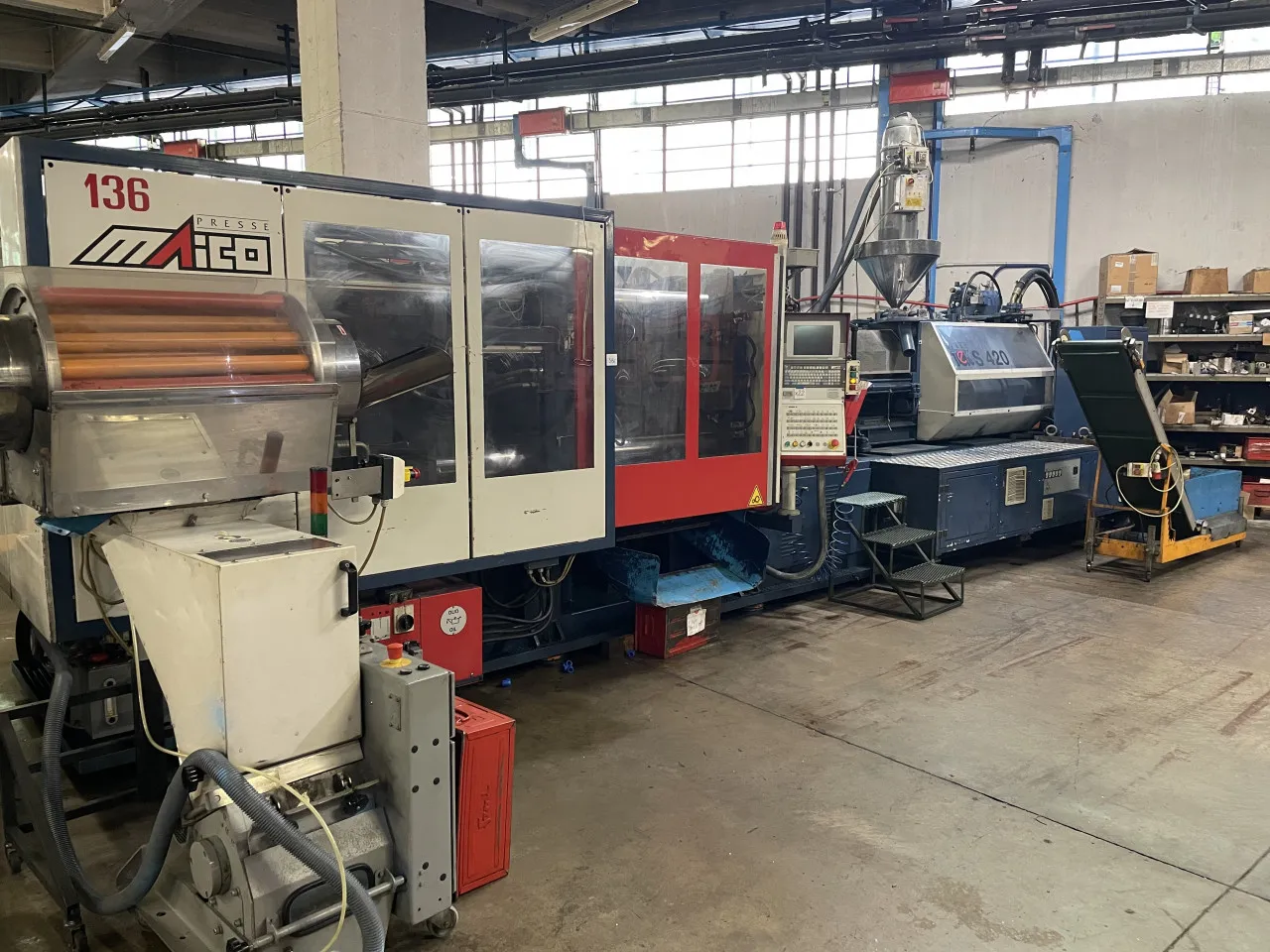 Pressa oleodinamica per stampaggio plastica Maico Presse Teks 420