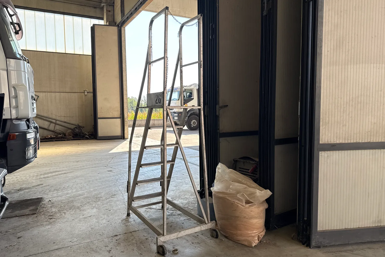 Scale e vario materiale a magazzino