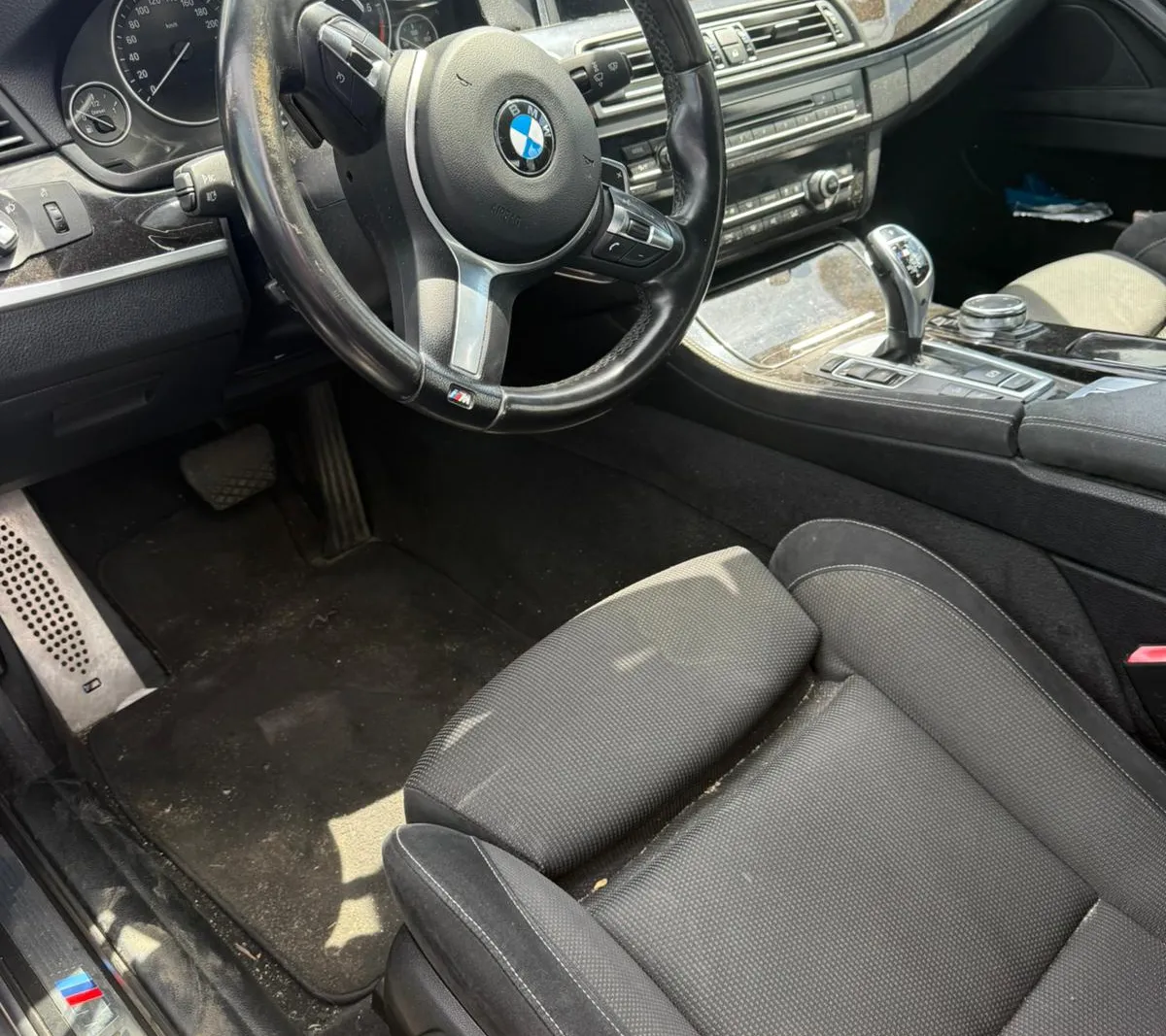 Autovettura BMW M550d xD targata EX183MD