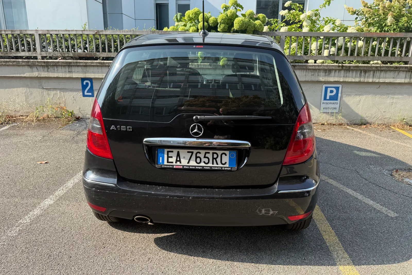 Autovettura Mercedes Classe A targata EA765RC