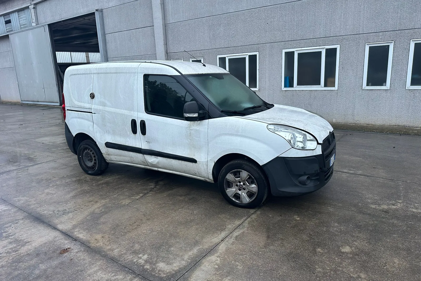 N. 4 autocarri Fiat Doblò targati ES972WZ, ET261JG, ES032XR, EZ672LE