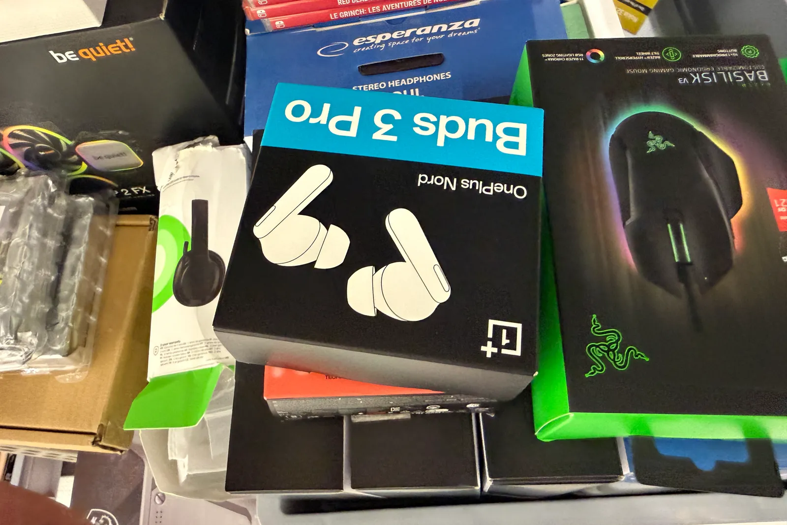 Stock prodotti, batterie, imballaggi, arredi e varie