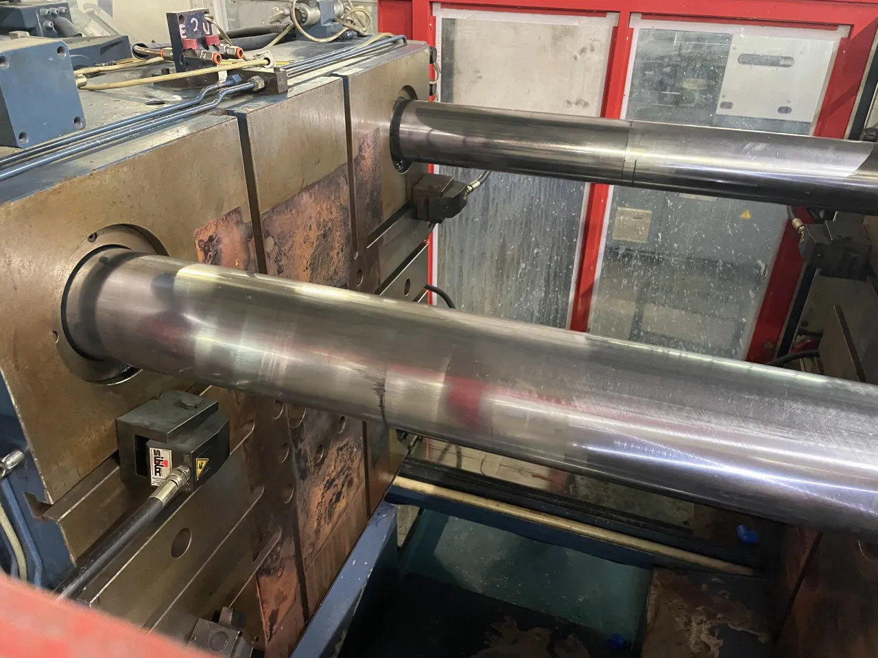 Pressa oleodinamica per stampaggio plastica Maico Presse Teks 420