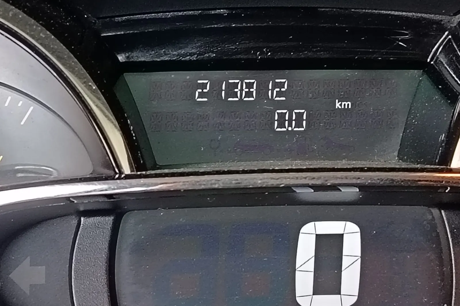 Autovettura Renault Nuova Clio targata ER843DA