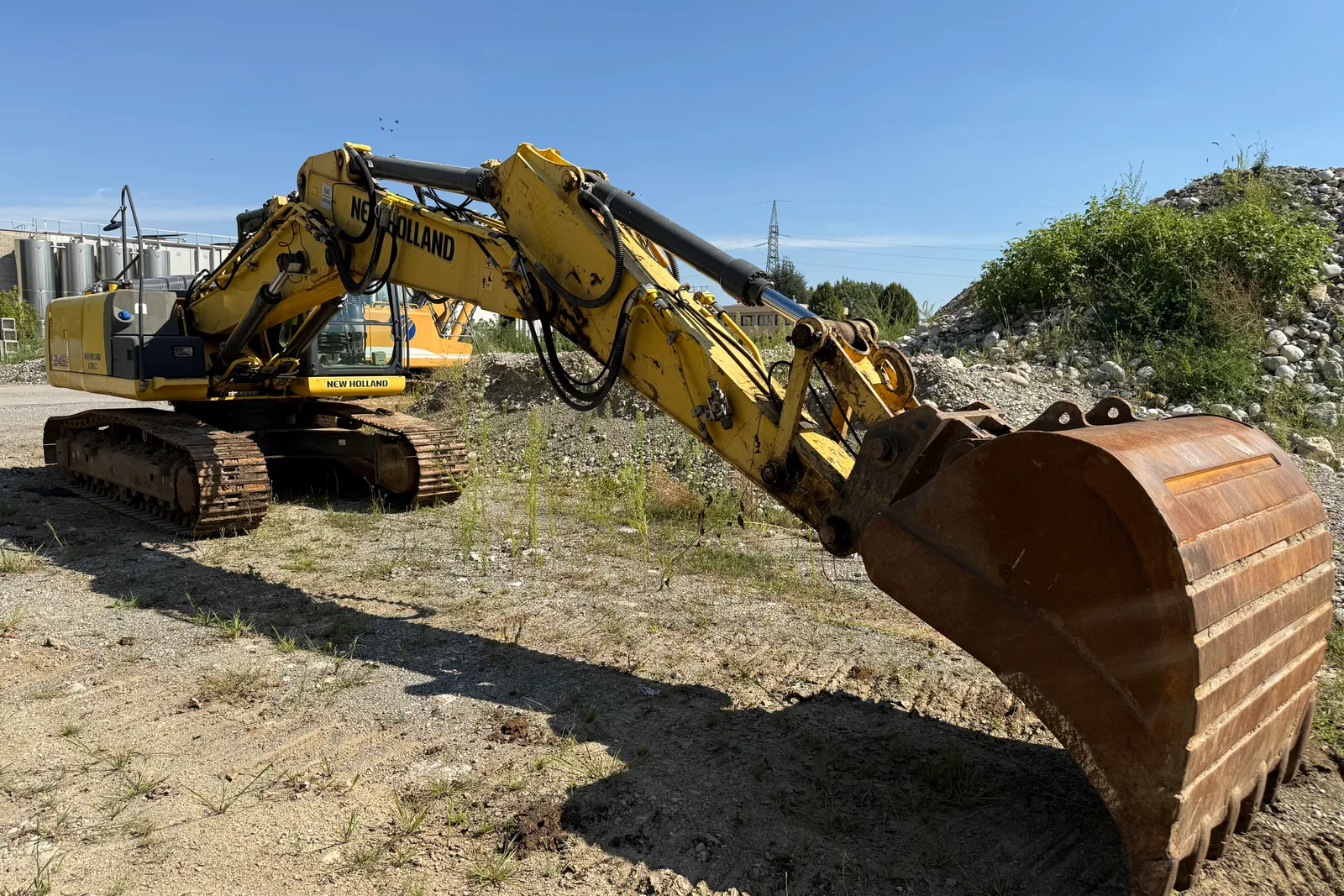 Escavatore cingolato New Holland mod. E 245 C