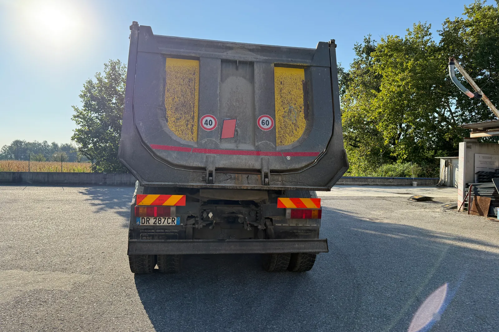 Autocarro ribaltabile Iveco Magirus A410T E4 Colombo targato DR287CR