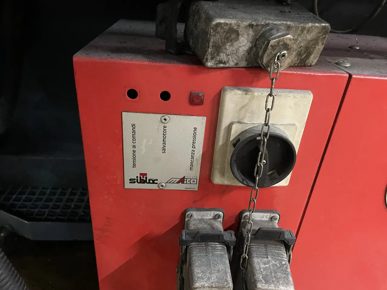 Pressa oleodinamica per stampaggio plastica Maico Presse Teks 420